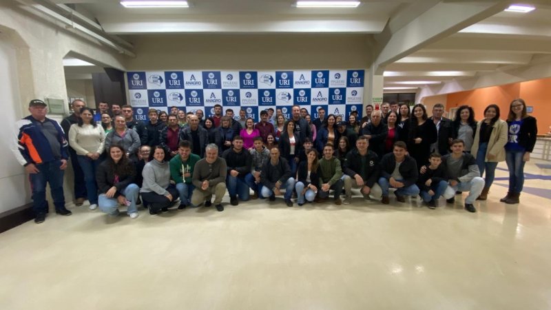 Capa URI/FW promove encontro de famílias para integrar acadêmicos e comunidade universitária