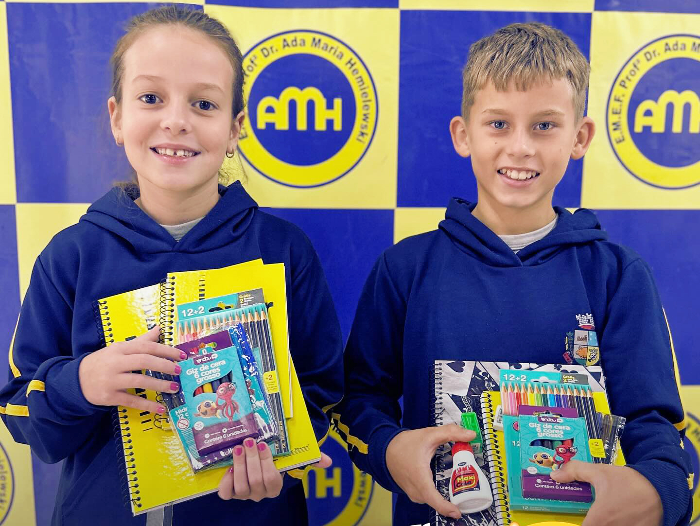 Capa Prefeitura de Seberi entrega mais de 1.200 kits escolares para alunos da rede municipal
