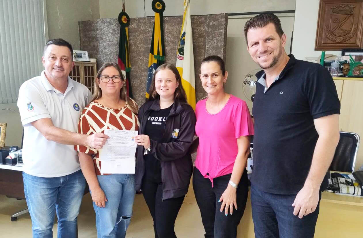 Capa Aluna de Três Passos conquista destaque nacional no Prêmio Segurança e Saúde nas Escolas 2024