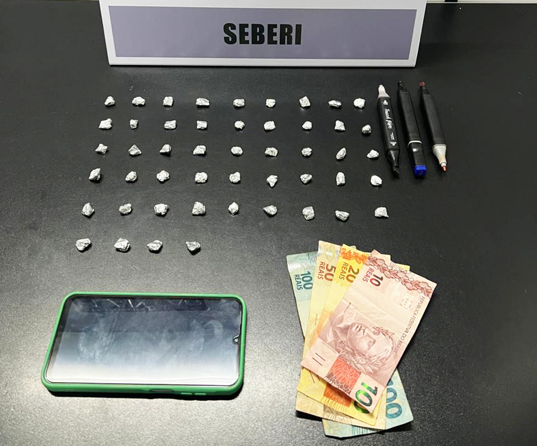 Capa Brigada Militar realiza prisões por tráfico de drogas em Seberi