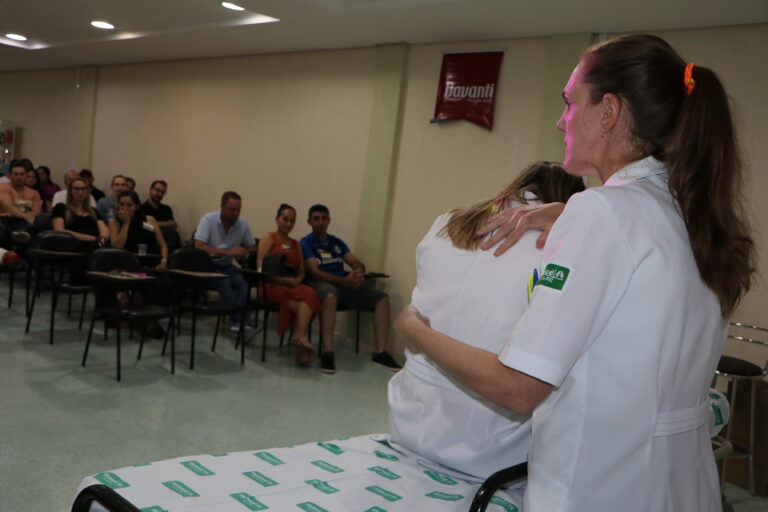 Capa Pais relatam experiência de cuidado humanizado durante parto do bebê no Hospital Unimed