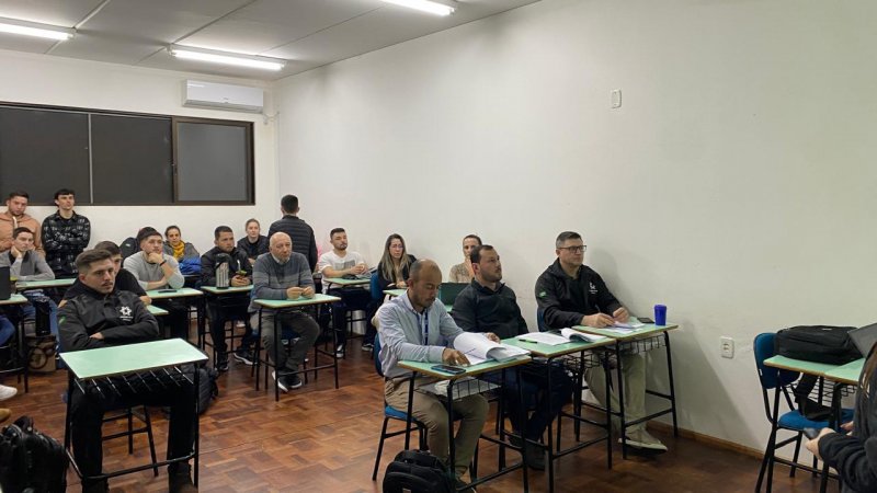 Capa URI/FW realiza Seminário de Projetos Profissionais Integradores