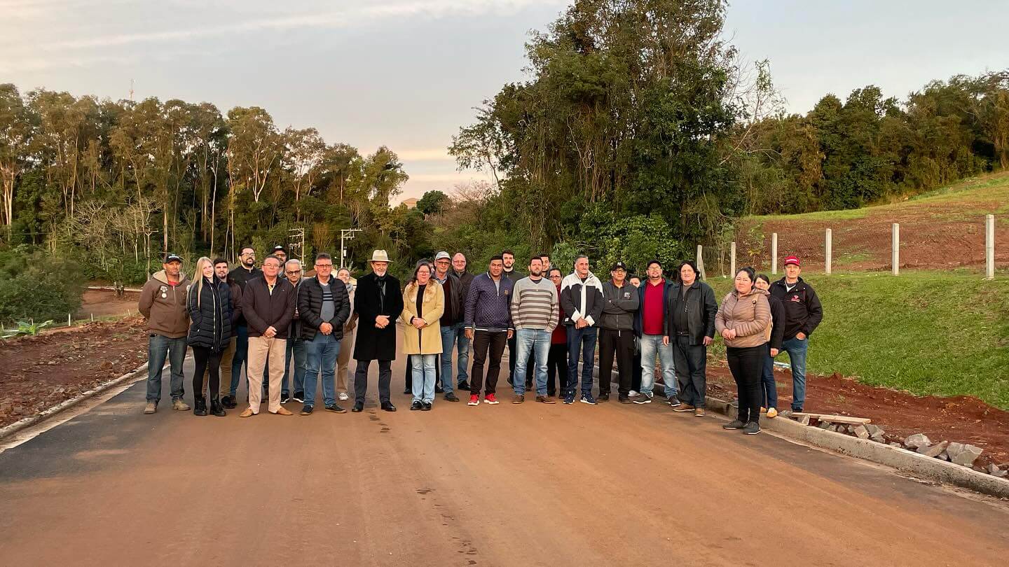 Capa Crissiumal: pavimentação asfáltica do Bairro Criciúma é Inaugurada