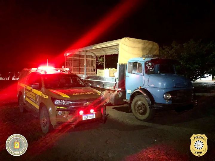 Capa BM apreende produtos alimentícios oriundos de descaminho em Tiradentes do Sul