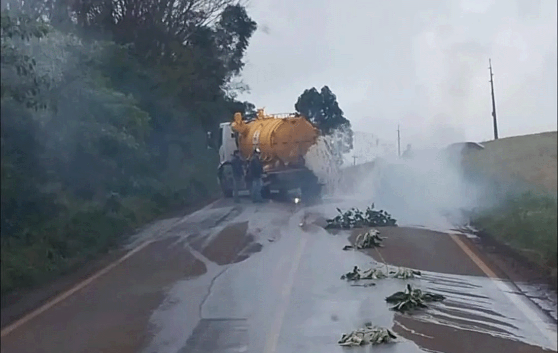 Capa Veículo pega fogo na RS-330 entre Redentora e Miraguaí