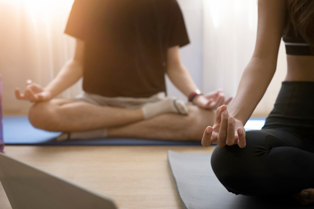 Capa Sesc Frederico Westphalen promove aulão de yoga com foco em ação social