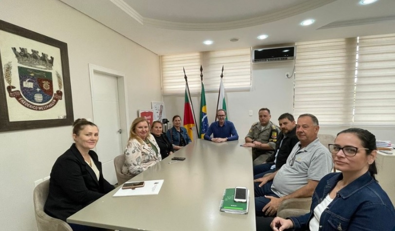 Capa Ação da Administração de FW arrecada 10 toneladas de donativos às famílias do Vale do Taquari
