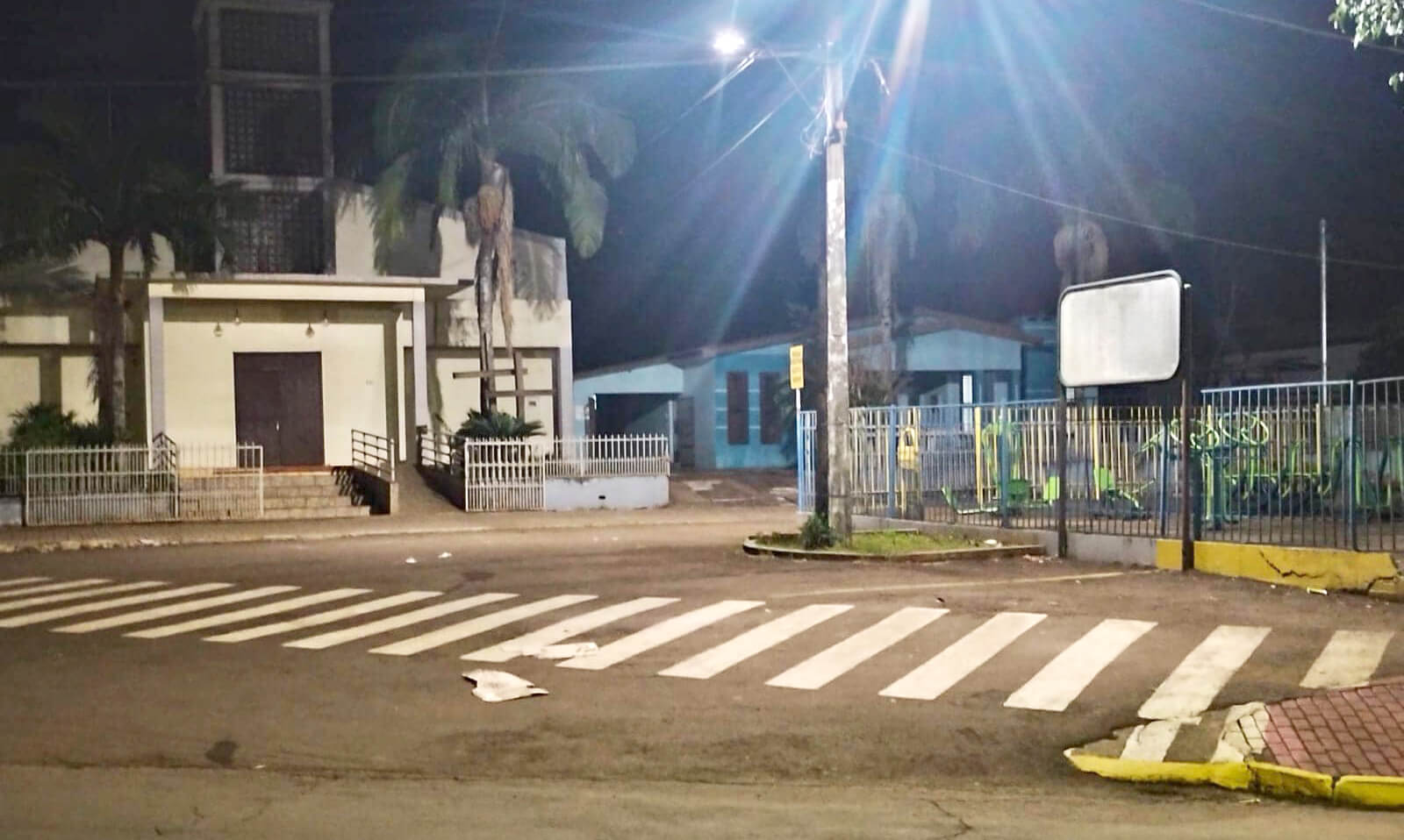 Capa Homem morre após ser esfaqueado no centro de Miraguaí