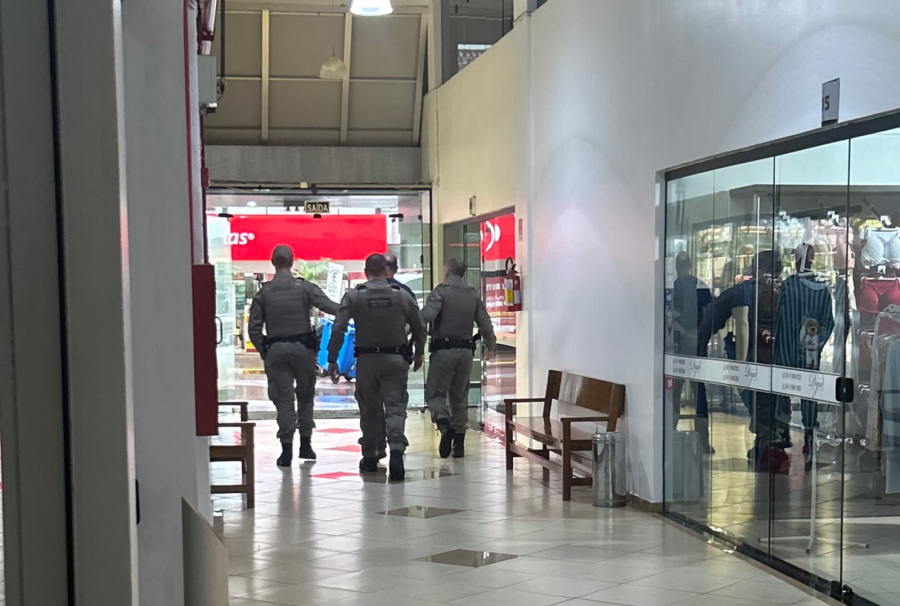 Capa Médico de Constantina é preso suspeito de agredir esposa e cunhada