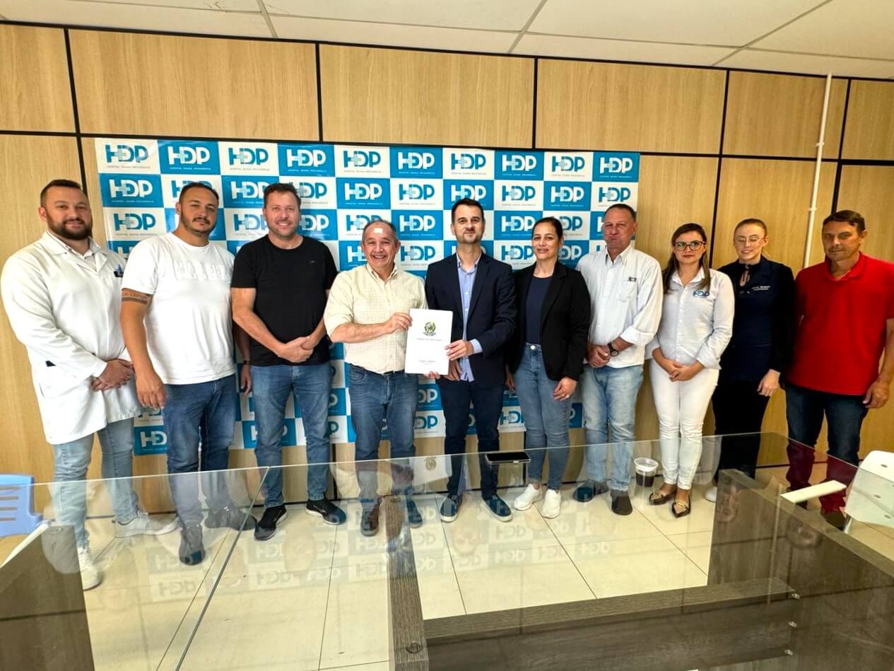 Capa Deputado Luciano Azevedo repassa R$ 600 mil ao HDP