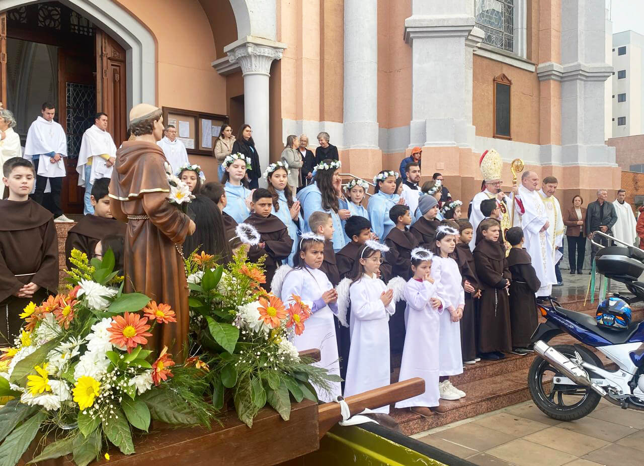 Capa 93ª Festa de Santo Antônio reúne milhares de fieis em homenagem ao padroeiro de Frederico Westphalen