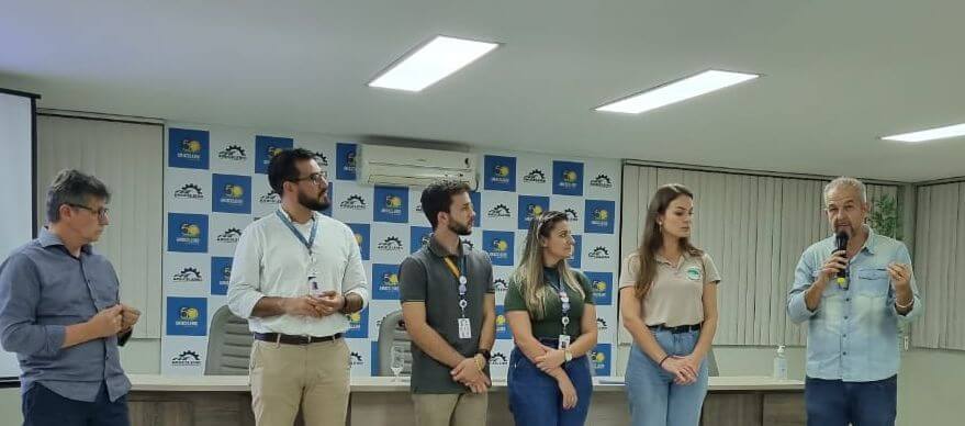 Capa Três Passos: curso de Excelência no Atendimento ao Turista é ministrado