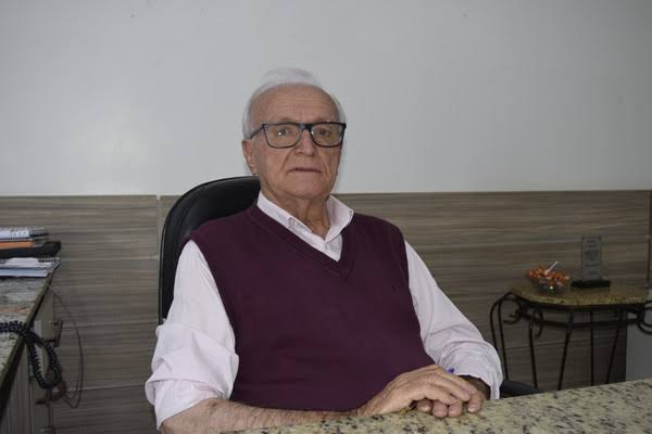 Capa Administração de Palmitinho antecipa o 13° salário