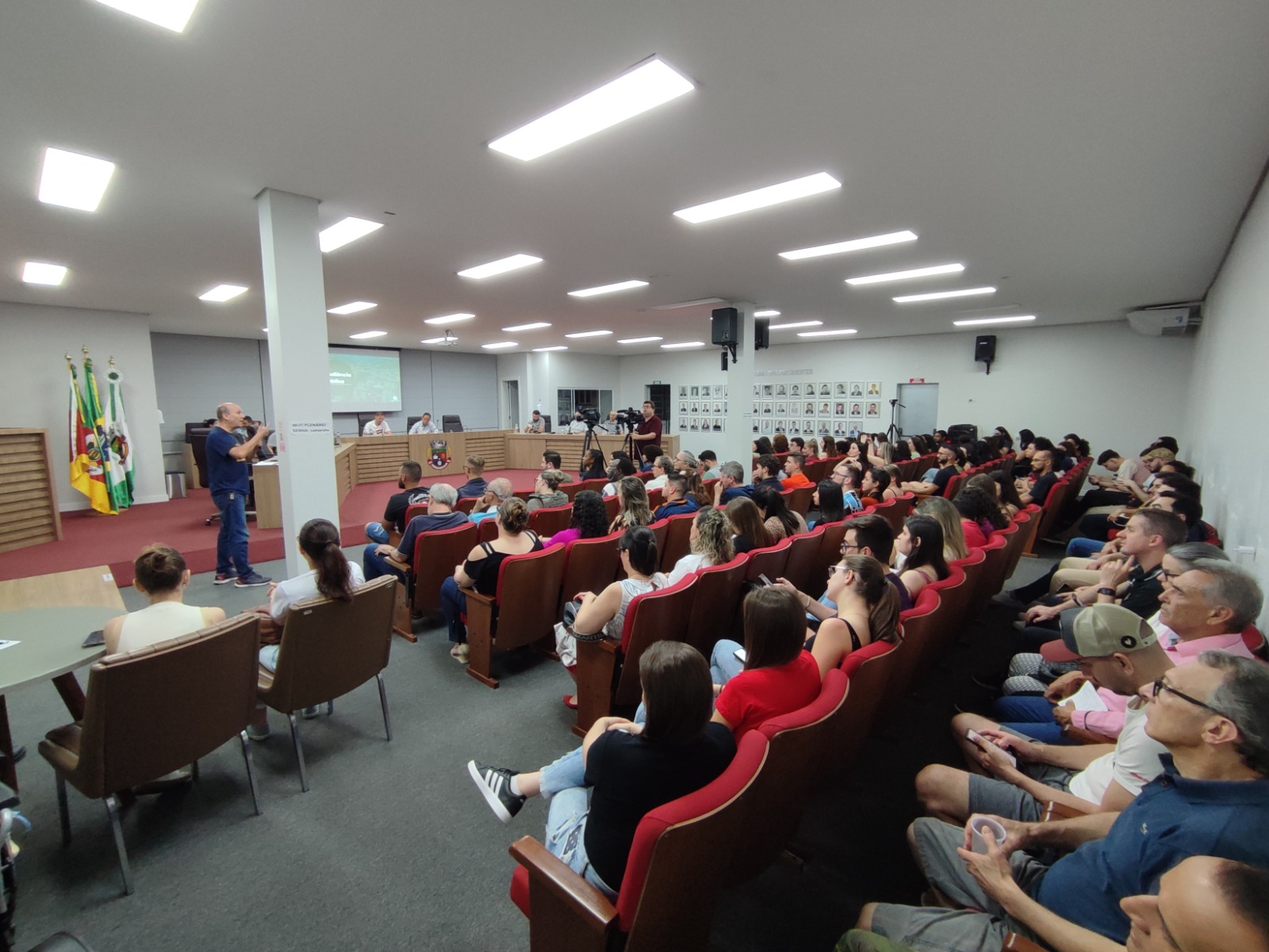 Capa Audiência da LDO é marcada por grande participação popular na Câmara de Vereadores de FW