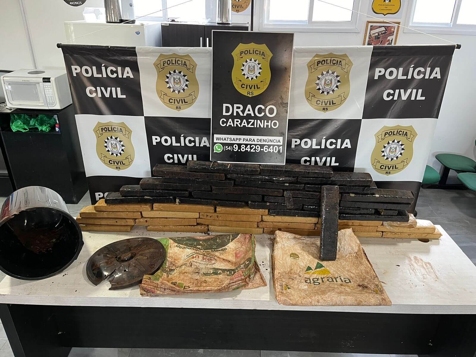 Capa Polícia Civil de Carazinho desarticula ponto de drogas e apreende 39 kg de maconha em operação contra facção criminosa