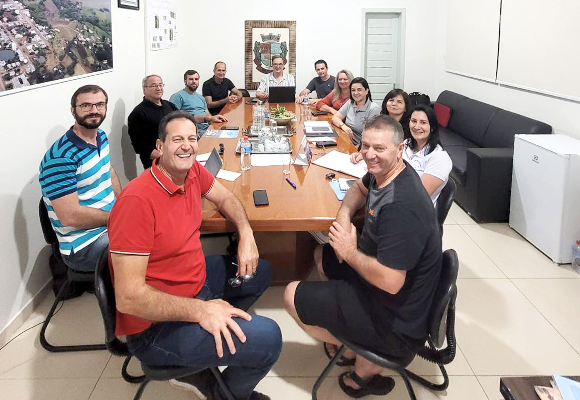 Capa Caiçara realiza audiência pública para discutir implantação da Política Nacional Aldir Blanc