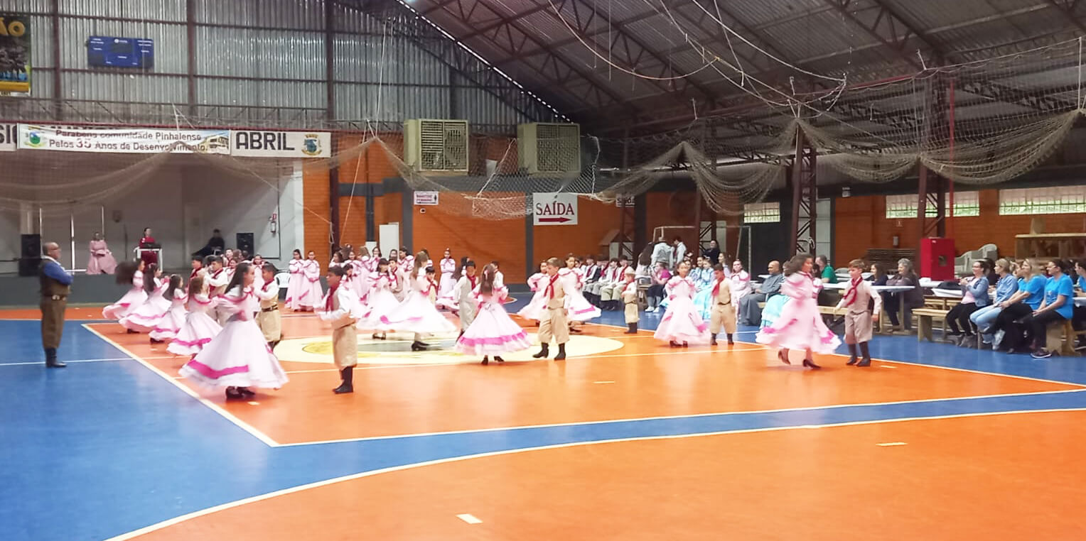 Capa Semana Farroupilha de Pinhal transcorre com grande sucesso