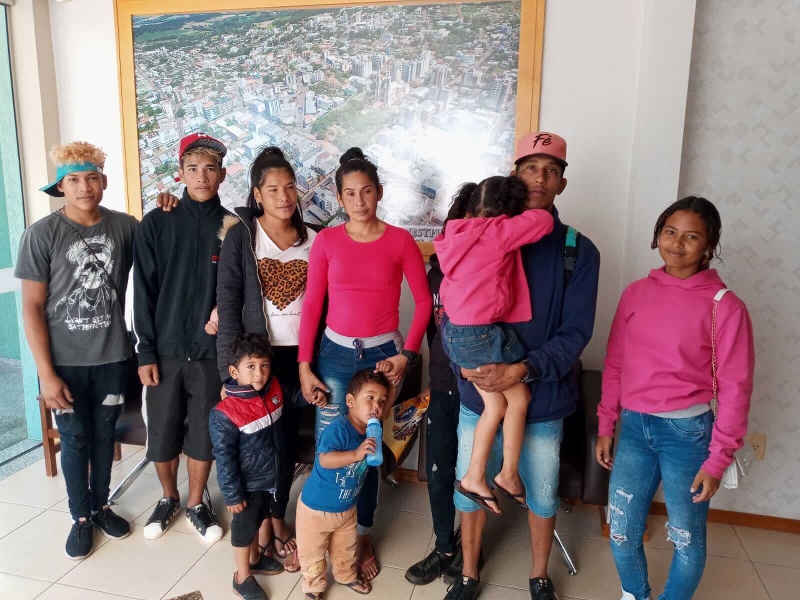 Capa Família de venezuelanos solicita auxílio da comunidade