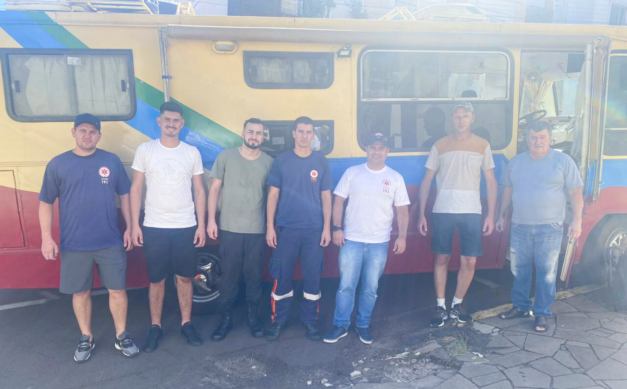 Capa Voluntários partem de Frederico Westphalen para auxílio no município de Muçum
