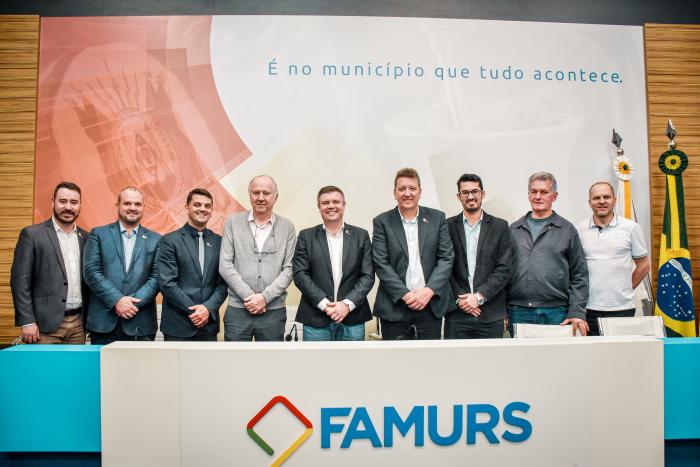 Capa José Alberto Panosso e Evandro Massing fazem parte da nova diretoria da Famurs