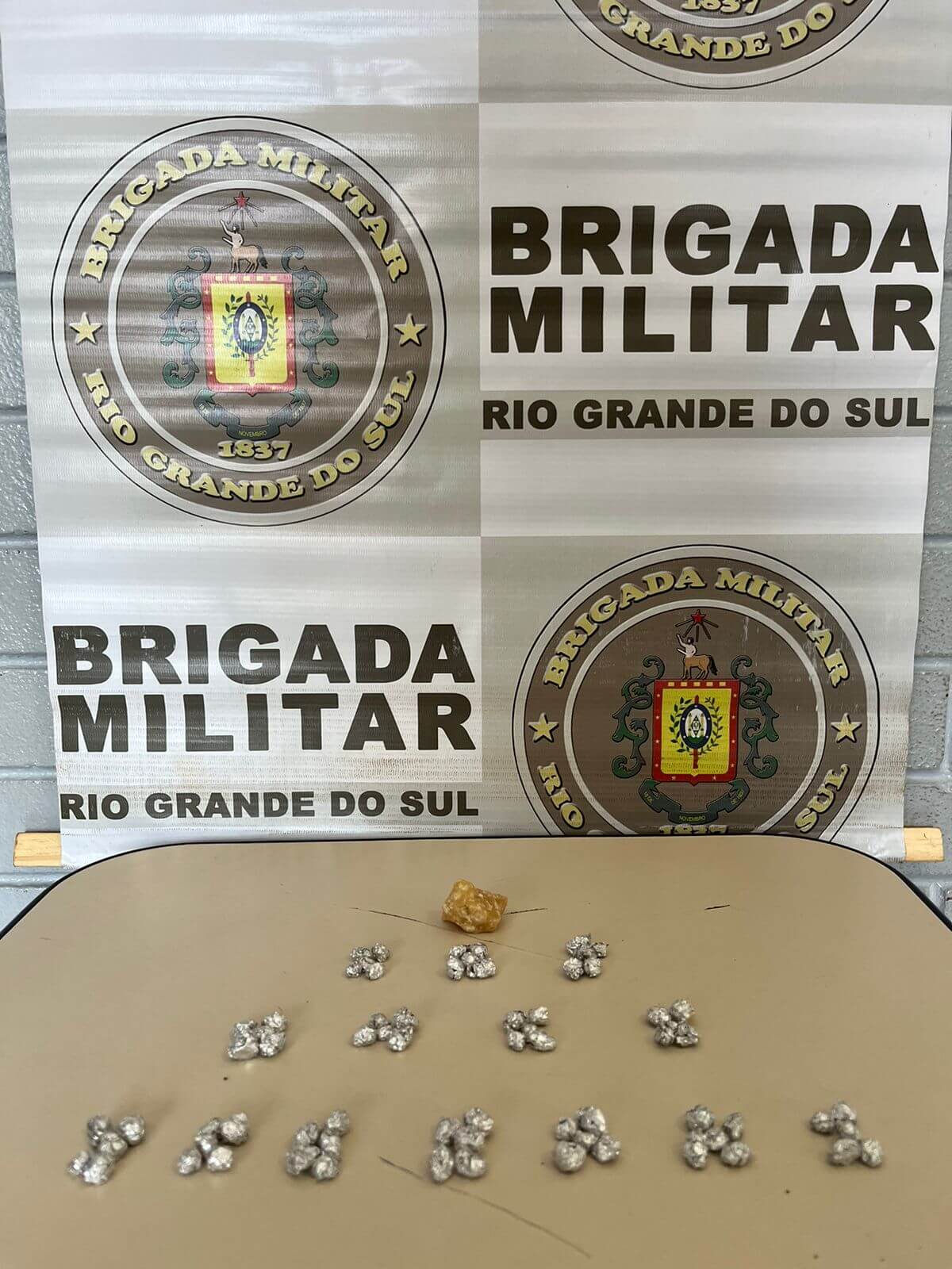 Capa BM prende homem por tráfico de drogas em Três Passos