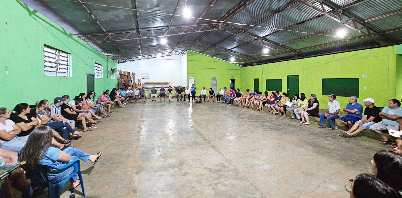 Capa Administração de Ametista do Sul discute melhorias com a comunidade