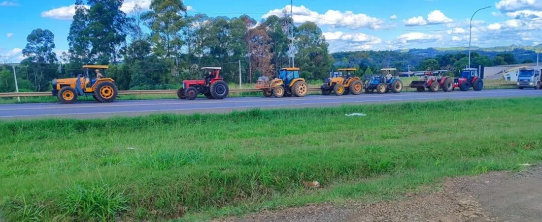 Capa Produtores rurais protestam no Norte e Noroeste gaúcho por renegociação de dívidas