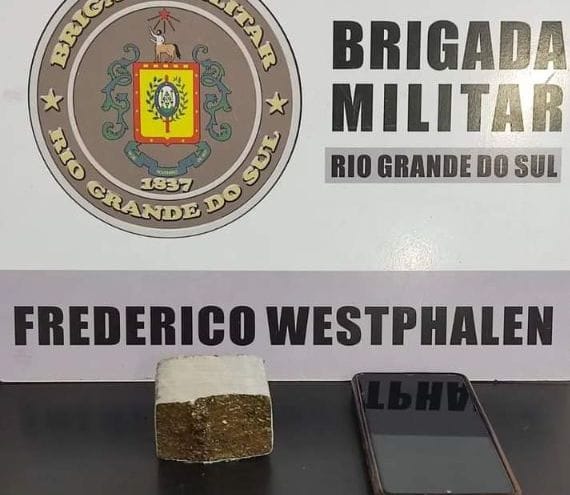 Capa FW: BM prende mulher por tráfico de drogas
