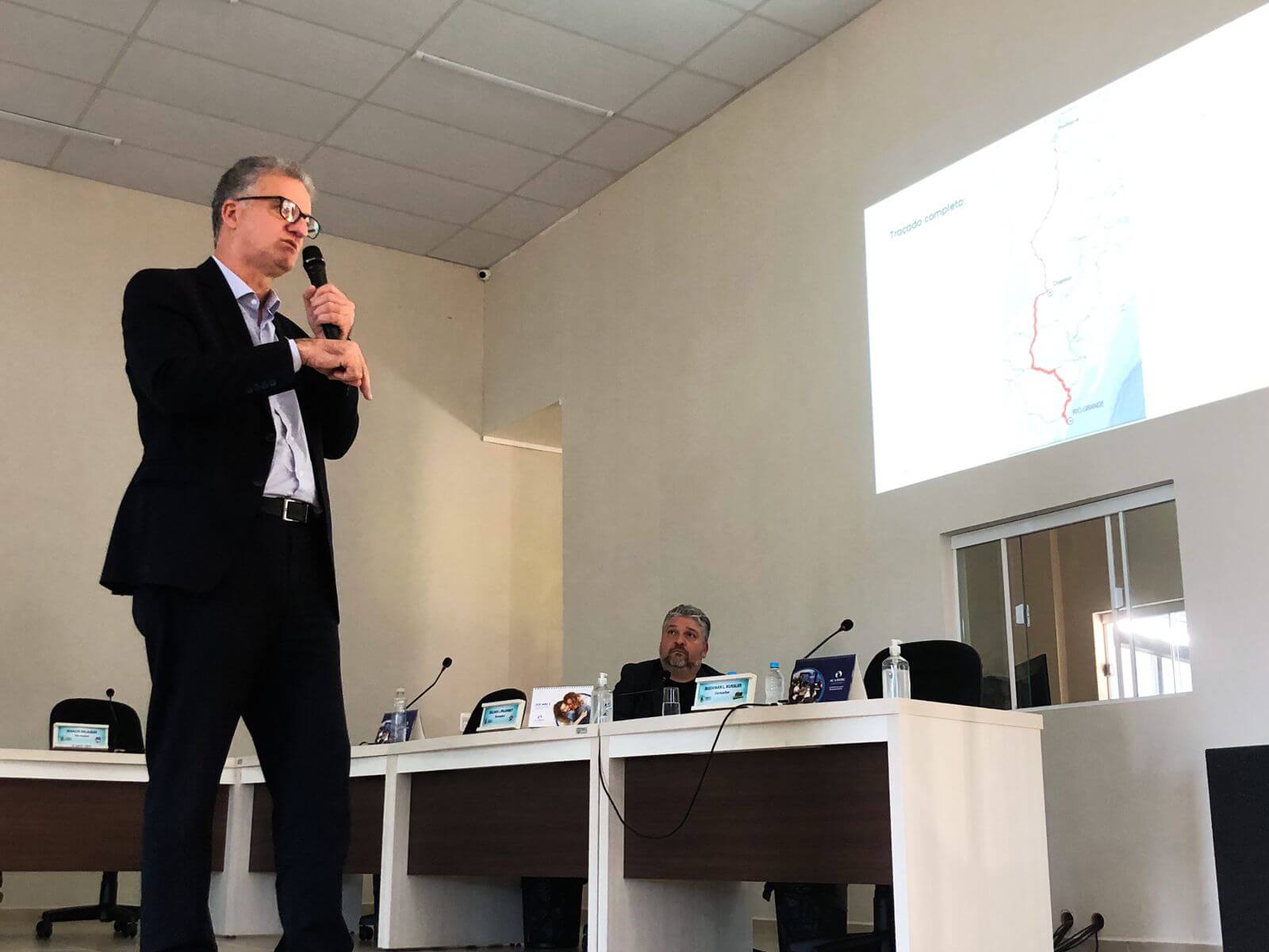 Capa Ferrovia Norte-Sul é tema de debate em Palmitos