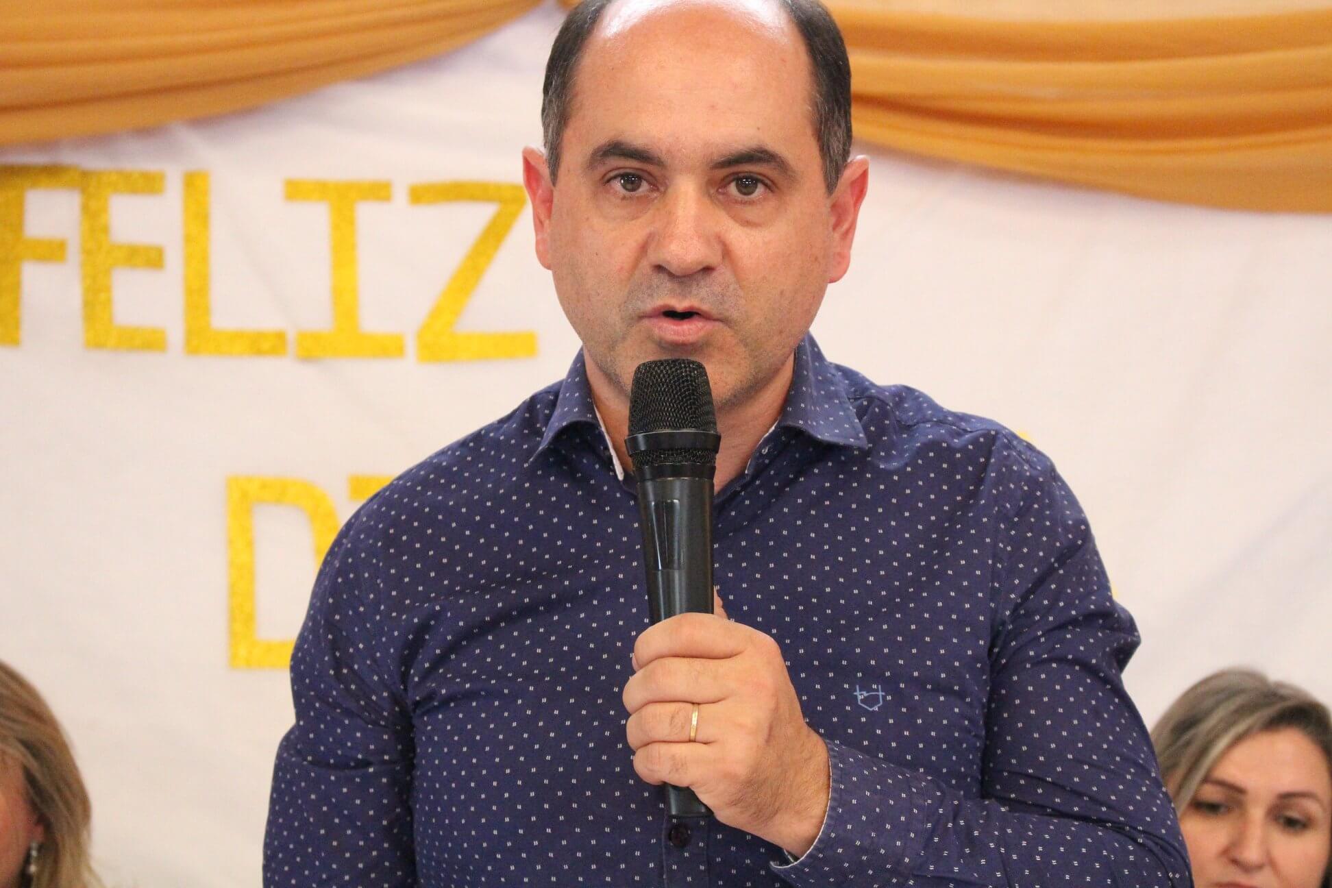 Capa Prefeito de Lajeado do Bugre é assassinado dentro da Prefeitura