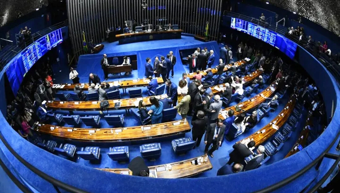 Capa Senado aprova PEC que criminaliza a posse e o porte de qualquer quantidade de droga