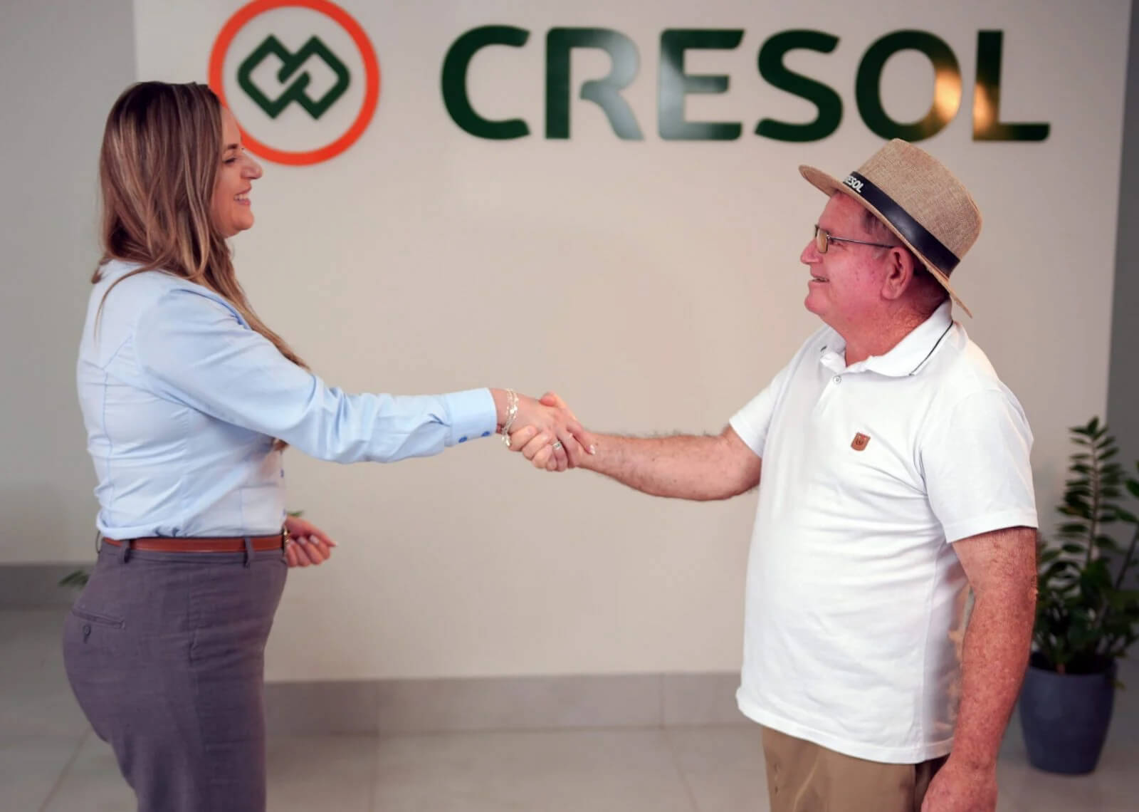 Capa Cresol une solidez e crescimento médio de 30% ao ano em sua expansão nacional