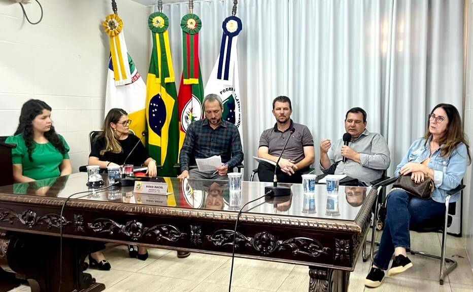 Capa Prefeitura de Três Passos participa de reunião promovida pela Câmara de Vereadores