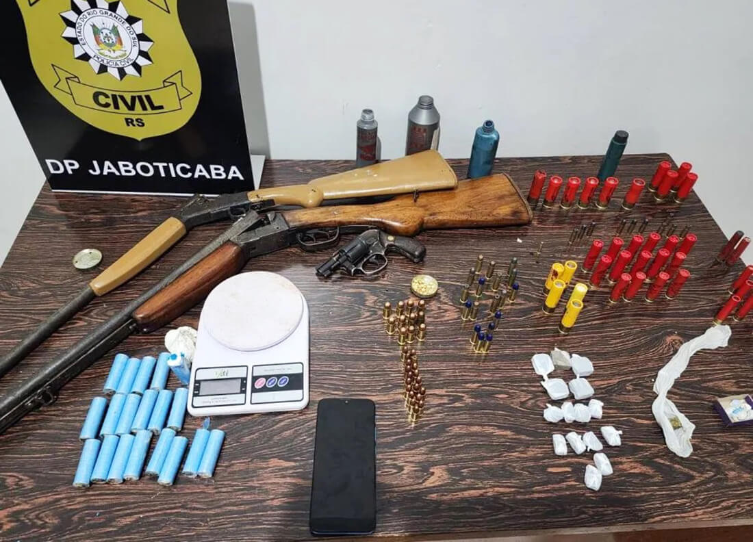 Capa Polícia Civil apreende armas, drogas e munições em operação contra o tráfico em Jaboticaba