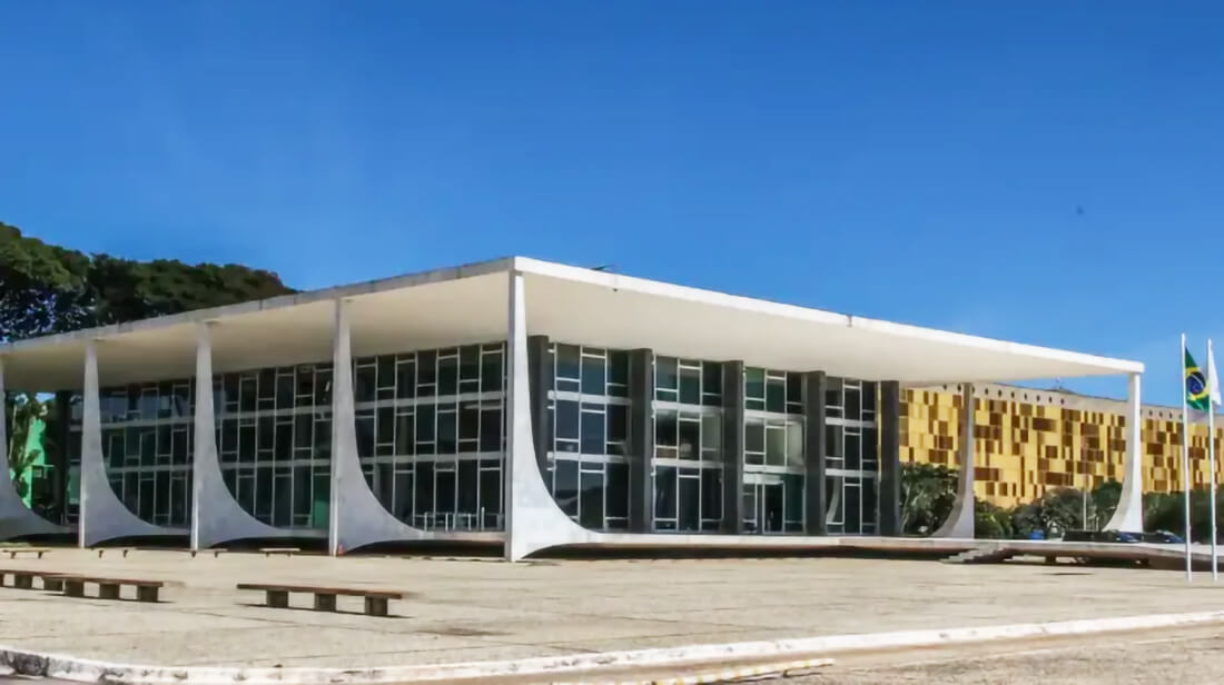 Capa STF volta a julgar revisão da vida toda do INSS