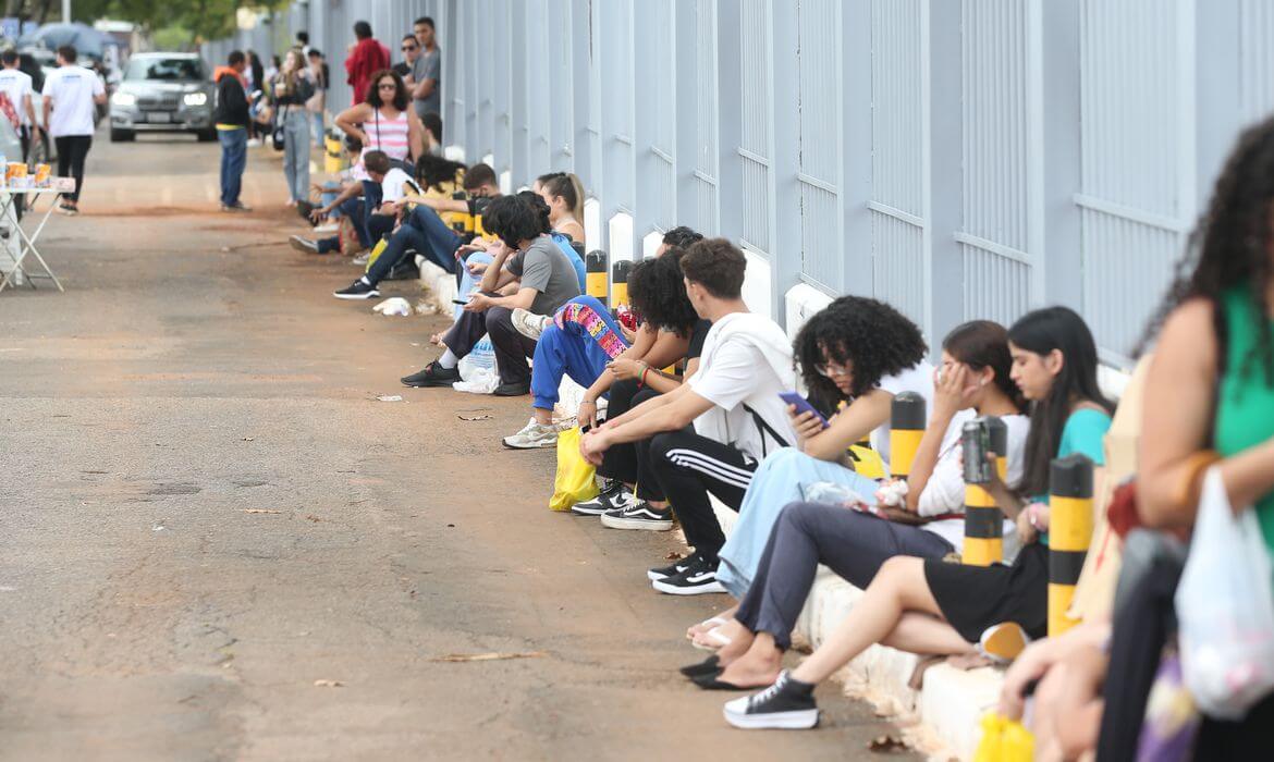 Capa Termina nesta sexta-feira prazo de inscrição para o Enem 2023
