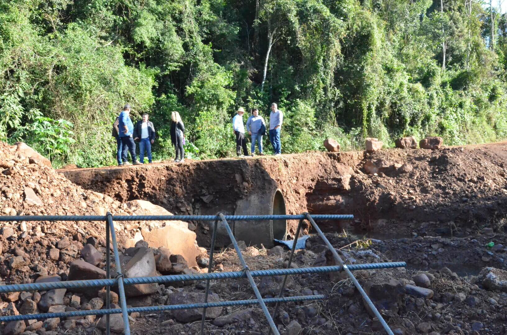 Capa Caiçara: Secretaria de Obras e Urbanismo dá início a construção do pontilhão da Linha Forquilhas