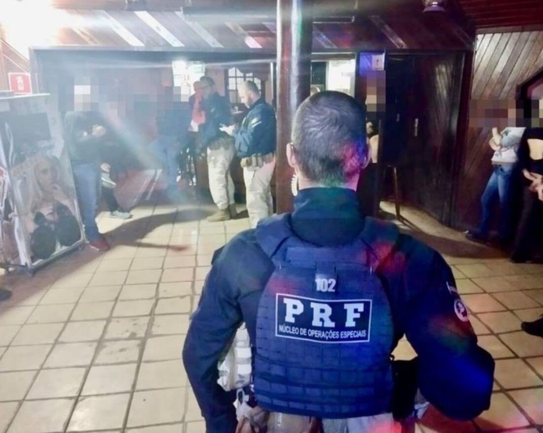 Capa PRF resgata adolescente que sofria exploração sexual em boate