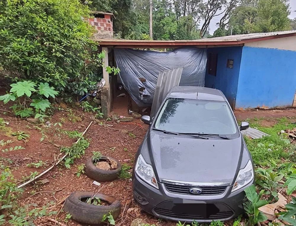 Capa Brigada Militar recupera carro furtado em Panambi escondido em residência em Planalto