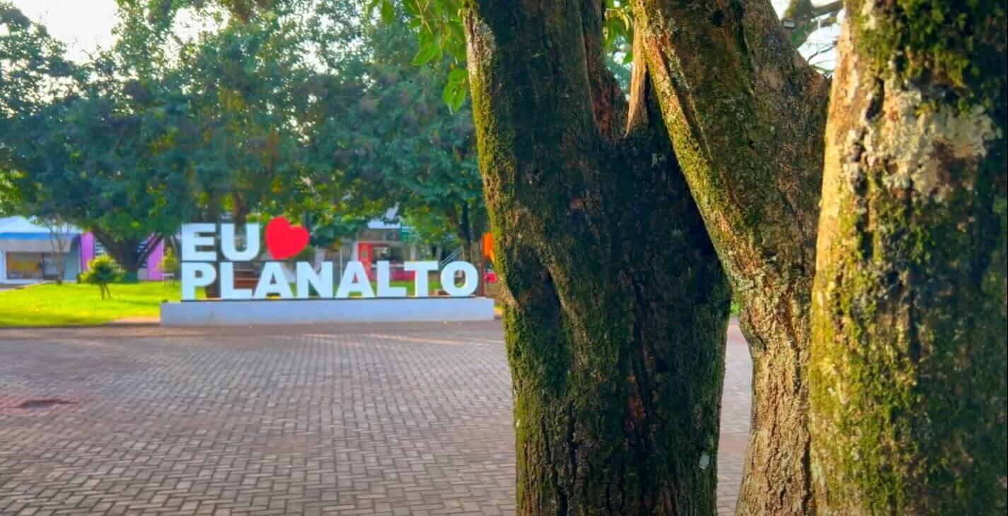 Capa Candidatos à prefeitura de Planalto são definidos