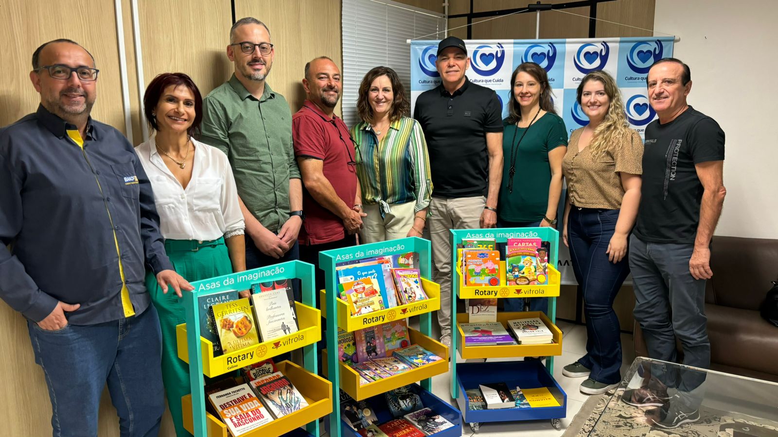 Capa Vitrola doa livros ao Hospital Divina Providência em Frederico Westphalen