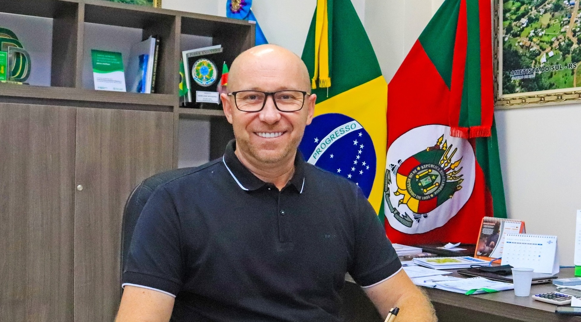 Capa Turismo e extração da pedra Ametista, correspondem a 80% da economia de Ametista do Sul