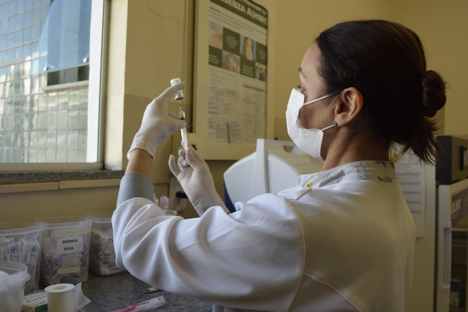 Capa Vacinação contra a mpox começa em março