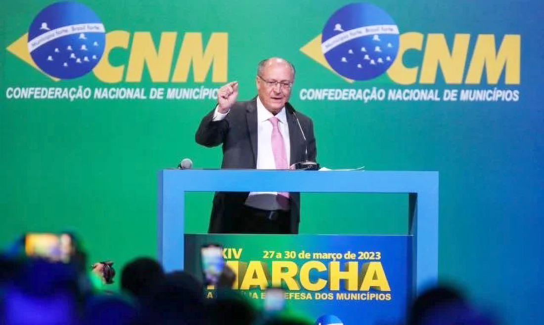 Capa Alckmin defende reforma tributária e diz que “nosso modelo é caótico”