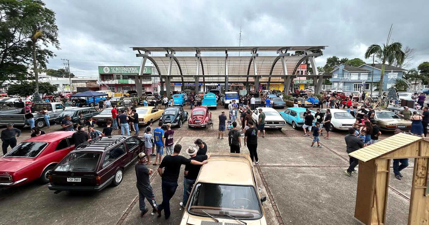 Capa Encontro de Carros Antigos reúne mais de 70 participantes em Seberi