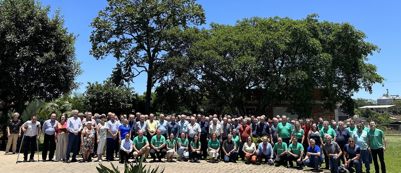 Capa Conexão Anual valoriza quem faz parte da história da Sicredi Conexão