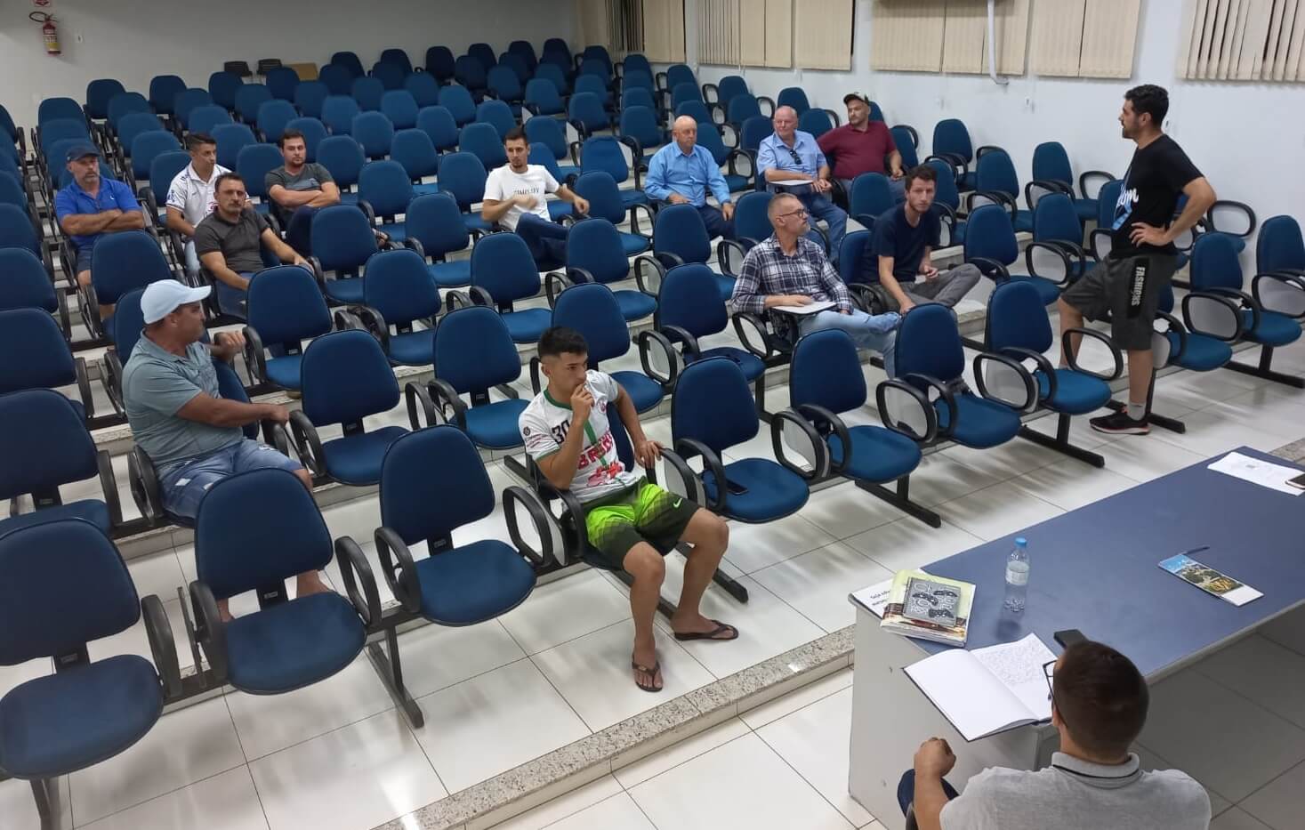 Capa Palmitinho: Reunião trata sobre realização de Municipal de Campo