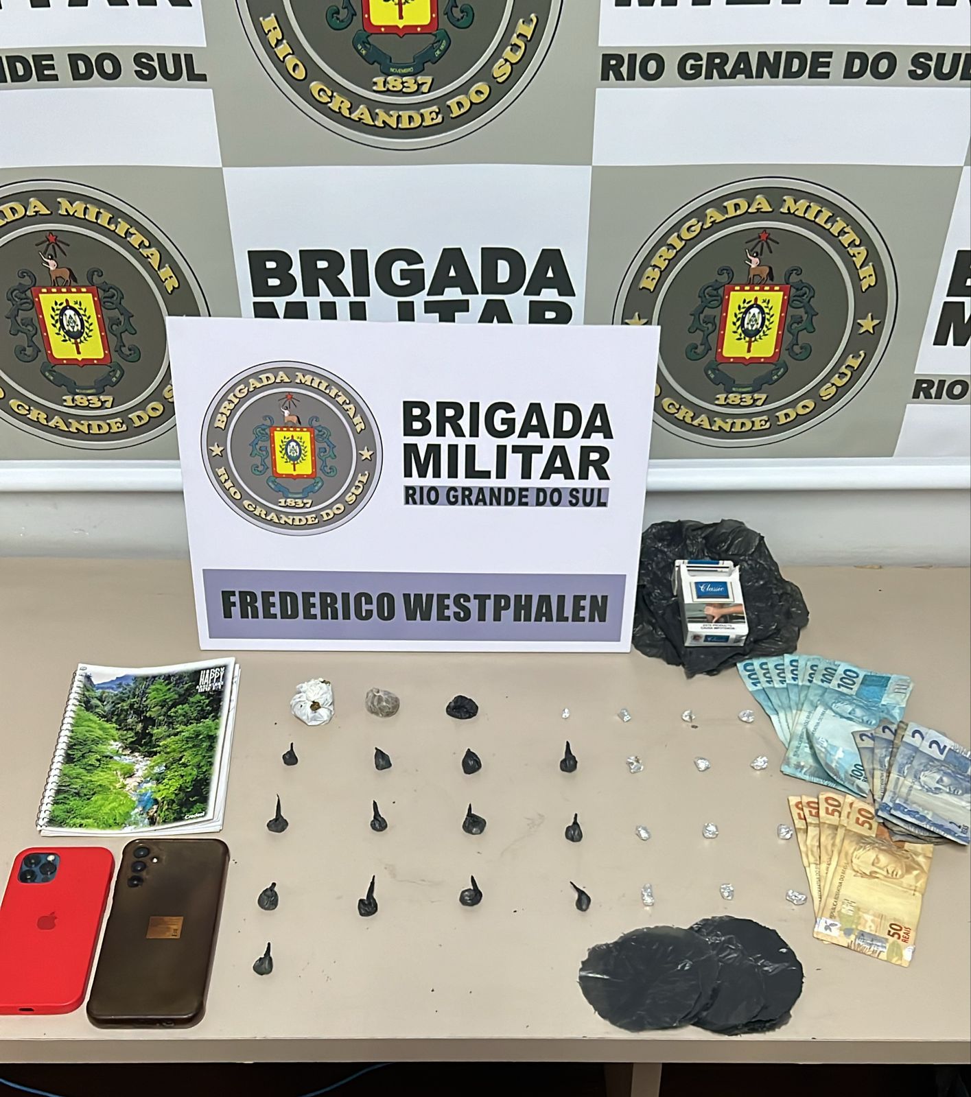 Capa Brigada Militar realiza prisão por tráfico de drogas em FW