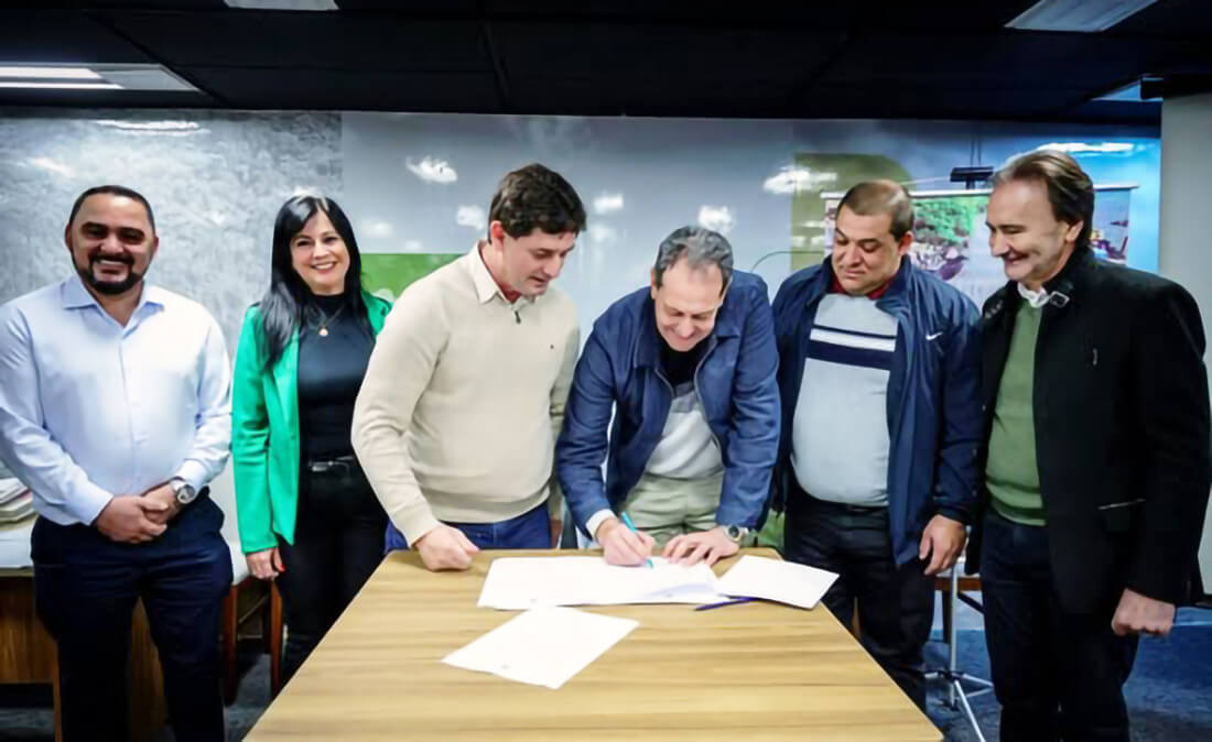 Capa Caiçara assina convênio para desassoreamento dos rios Pardo e Pescoço