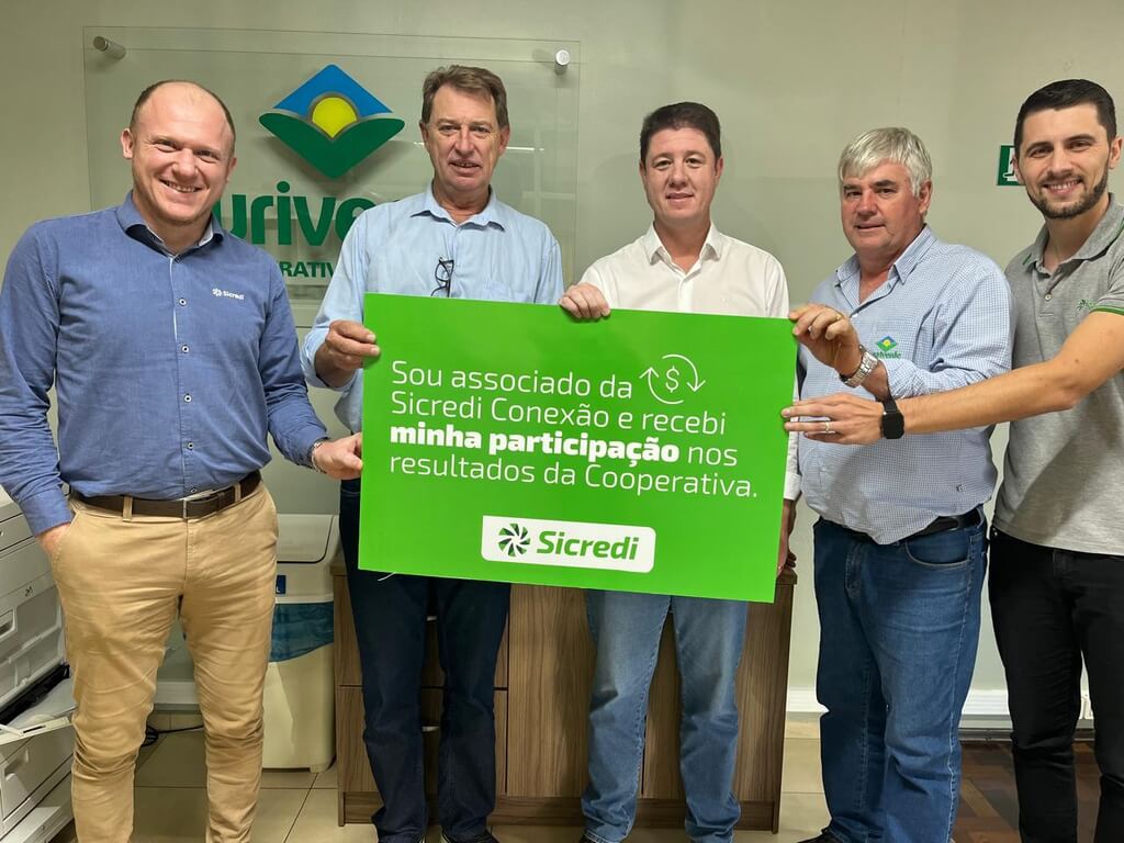 Capa Sicredi Conexão celebra 43 anos compartilhando sucesso e crescimento com seus cooperados